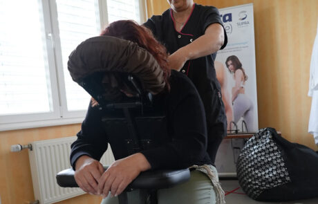 Massage anti-stress à Court, relaxation et lâcher-prise profond.